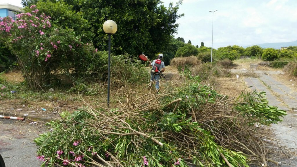 Riposto: decespugliare aree a rischio incendio è un dovere di tutti