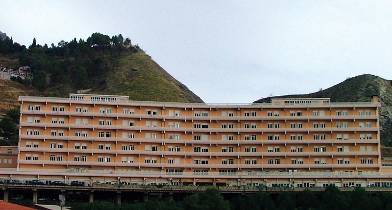 Ospedale San Vincenzo di Taormina: da domani 10 dipendenti a casa