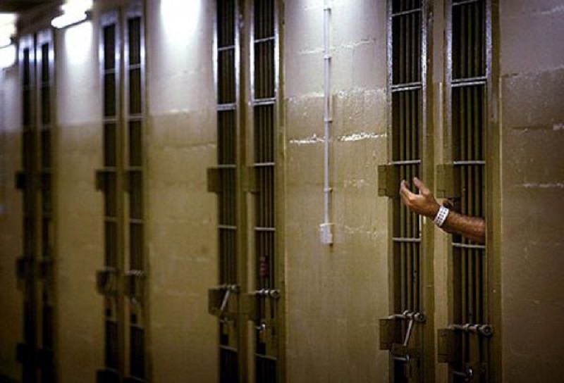 Tragedia in carcere, 41enne si toglie la vita in cella: interviene Garante dei diritti dei detenuti