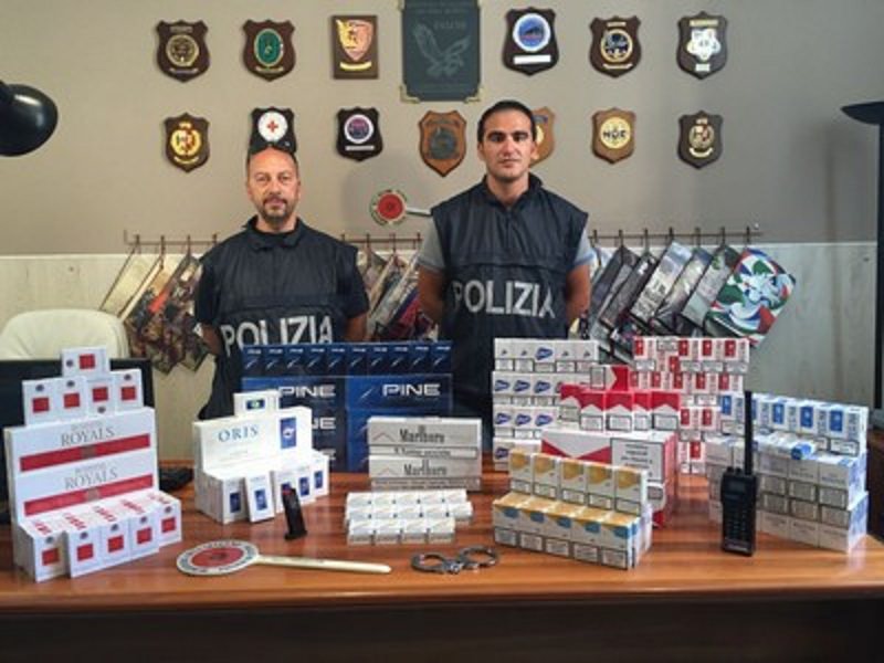 Arrestato a Palermo per detenzione di armi, contrabbando di sigarette e furto