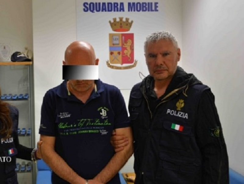 “È pericoloso e potrebbe violentare un’altra alunna”. Finisce in carcere il bidello di Ispica “È pericoloso e potrebbe violentare un’altra alunna”. Finisce in carcere il bidello di Ispica