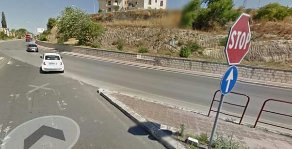 Noto, scontro fatale tra due mezzi: perde la vita un 17enne