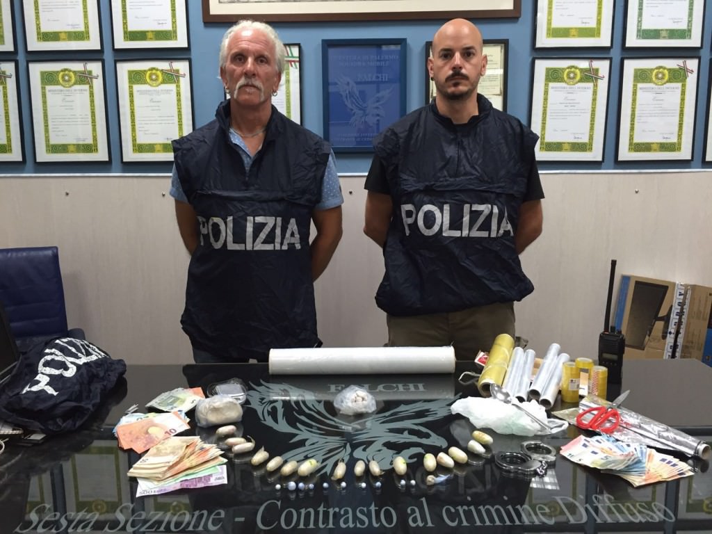 Trasforma casa propria in market della droga: arrestato nigeriano
