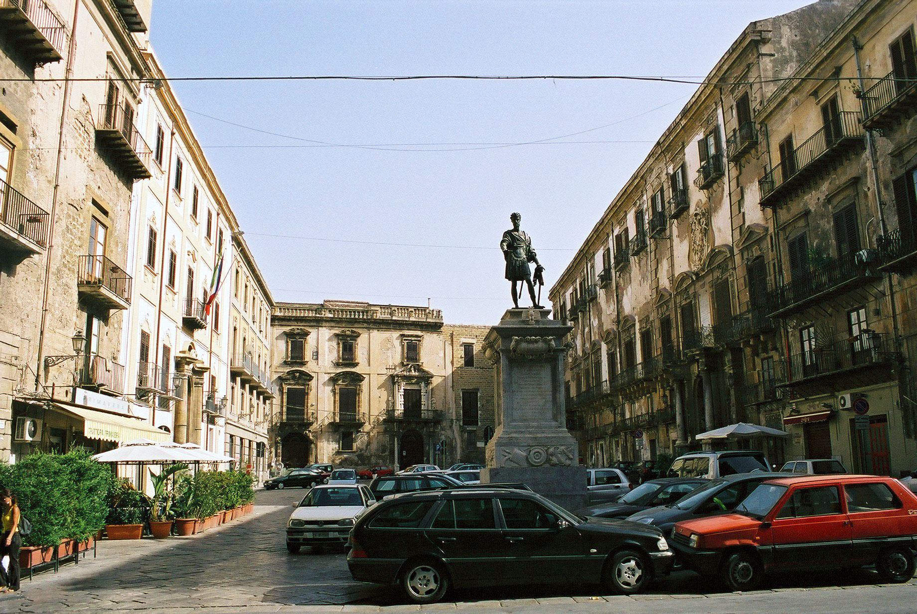 Palermo: Europei e multiculturalismo. Tutti in pizza nel quartiere di Ballarò