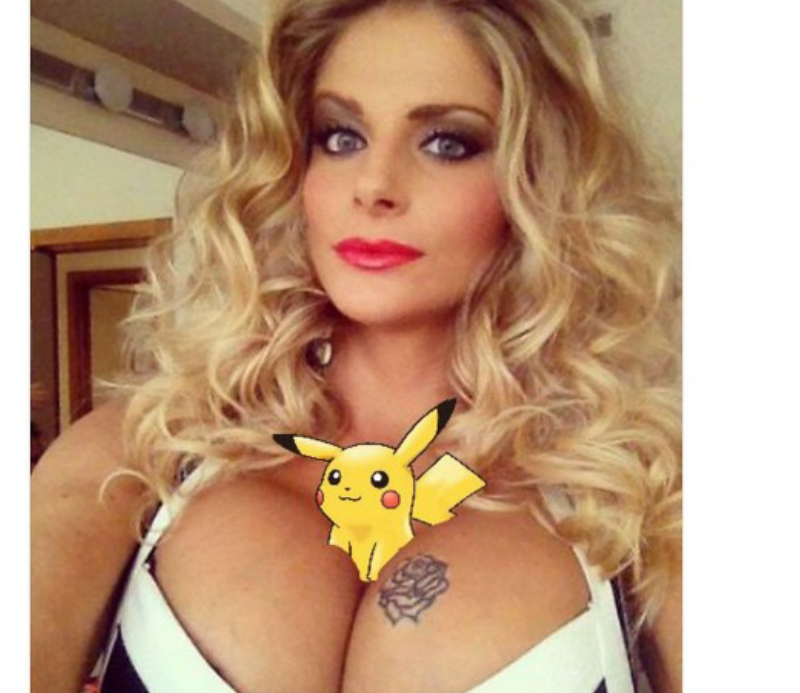 La pokemon mania colpisce anche i vip: Francesca Cipriani ne trova uno