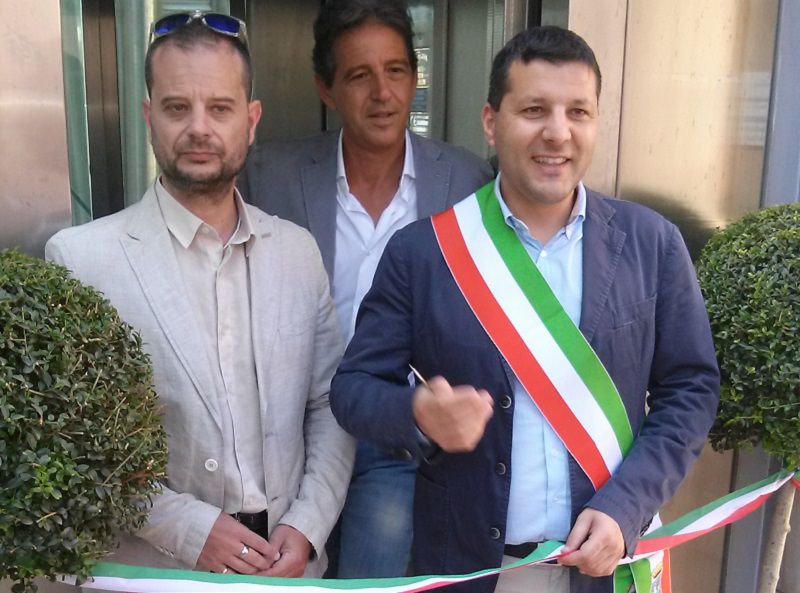 Pronto da 10 anni finalmente inaugurato oggi l’ascensore di Via Roma a Ragusa