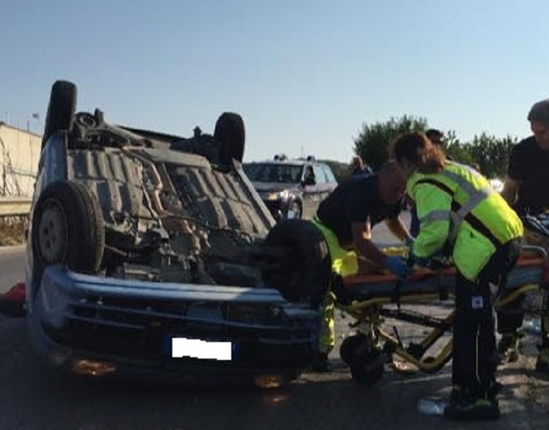 Un addio al celibato si trasforma in un addio alla vita. Ragazzo di 21 anni muore in un incidente