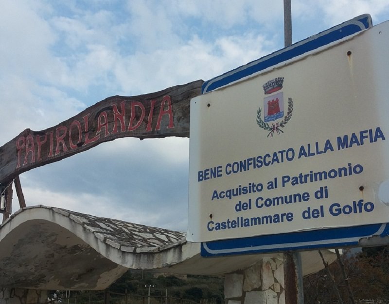 Castellammare: assegnato bene confiscato alla mafia sulla spiaggia di Guidaloca