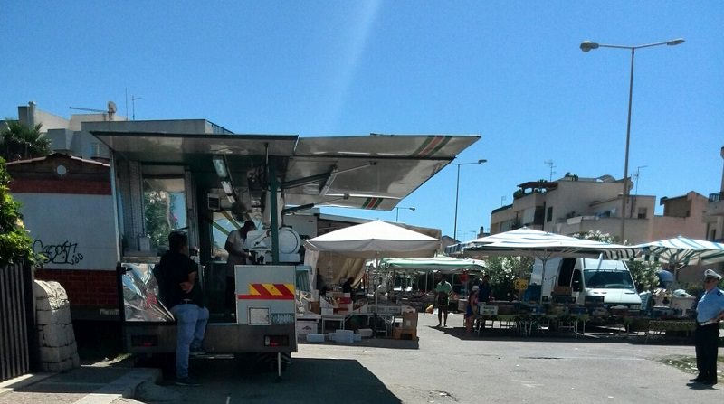 Abusivismo commerciale: controlli al mercatino di Scoglitti