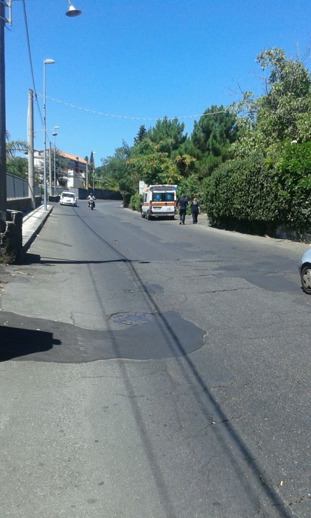 Mascalucia: cani si scagliano contro bambino, è gravissimo