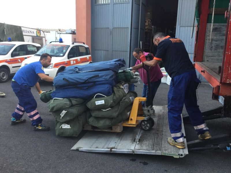 Volontari FIR con materiale logistico e cani hanno raggiunto il Centro Italia