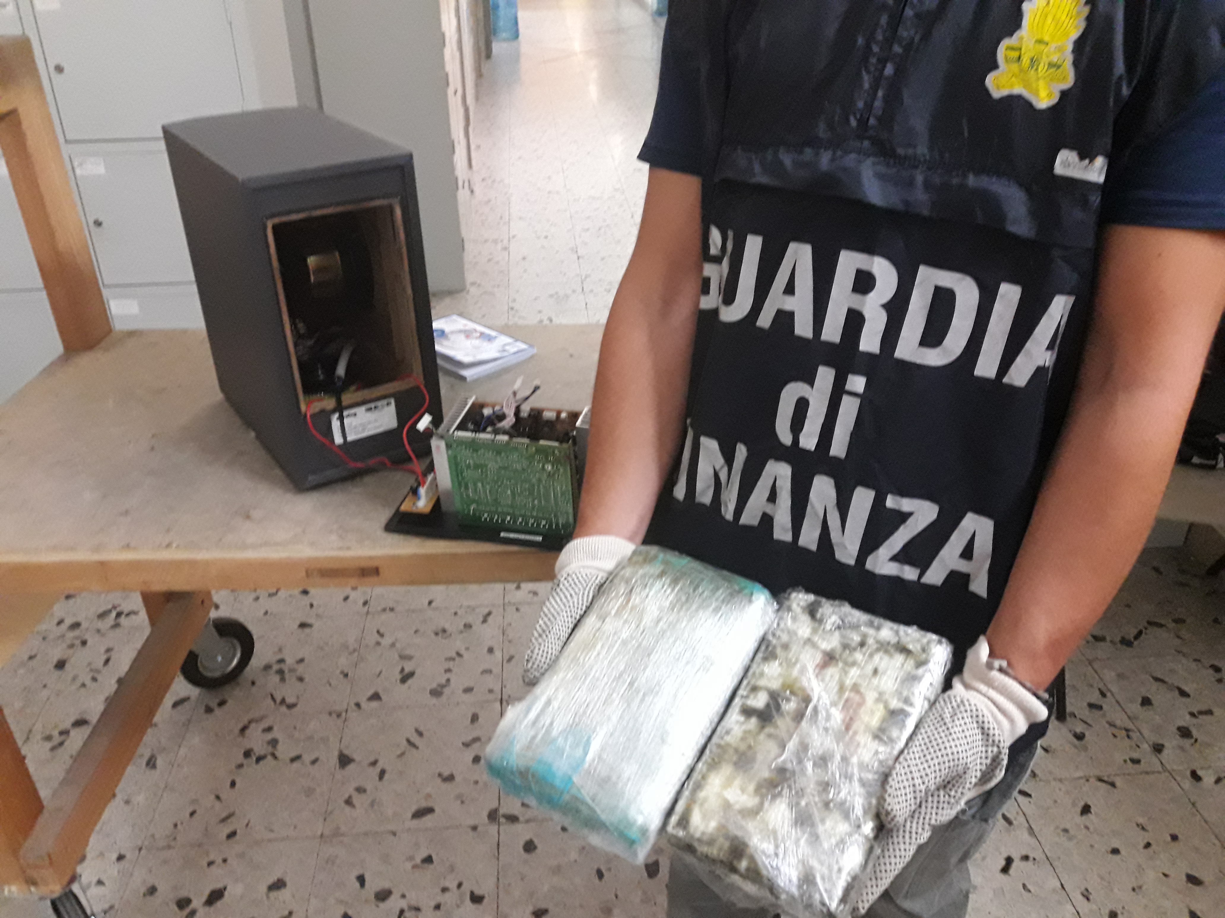 Fermato alla stazione spacciatore dominicano, la droga avrebbe fruttato oltre 200 mila euro