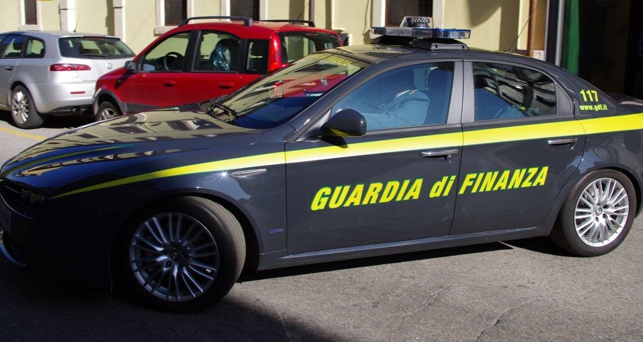 Mafia ed estorsione: in manette avvocato e affiliato agli Ercolano Mafia ed estorsione: in manette avvocato e affiliato agli Ercolano