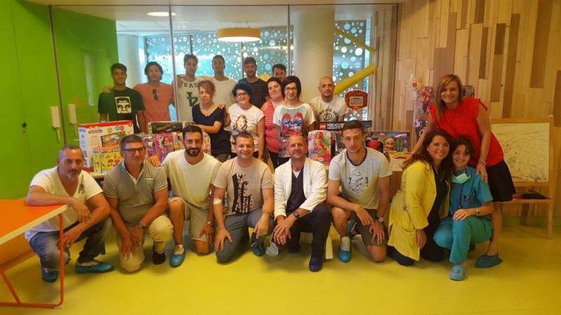 Giocatori del Catania visitano bimbi ricoverati in ospedale