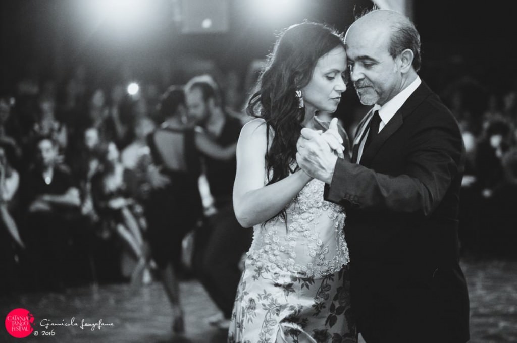 Il Tango a Catania: “Cinque lezioni per scendere subito in pista”