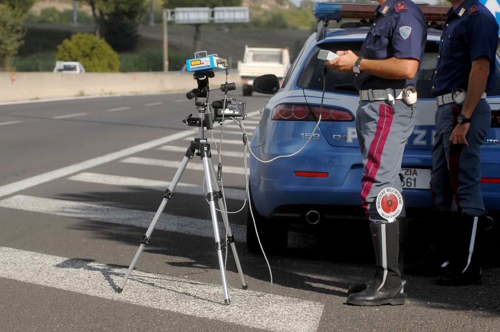 Controlli con autovelox e “scout”: orari, date e vie interessate