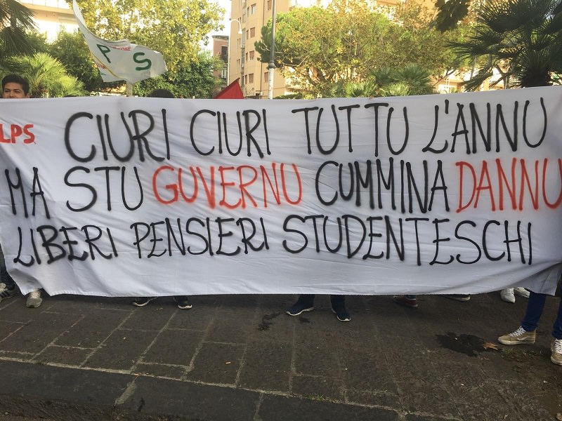 Maxi corteo del 21, tutti i perché dello sciopero generale Maxi corteo del 21, tutti i perché dello sciopero generale