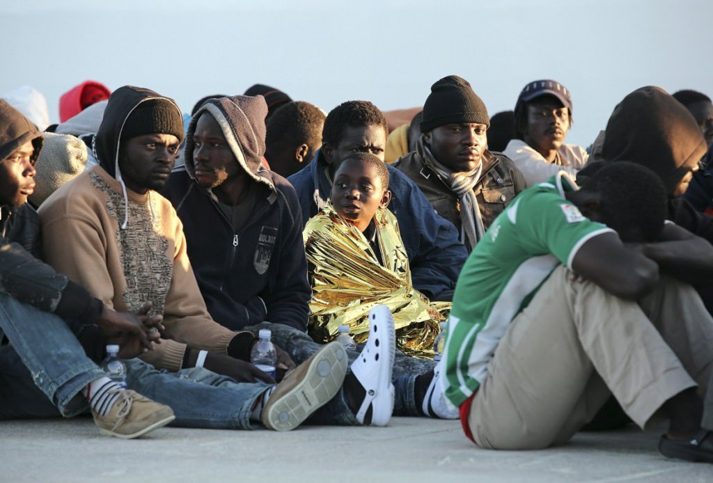 Avvio procedura veloce per trovare nave-quarantena per migranti positivi: pronto eventuale piano B