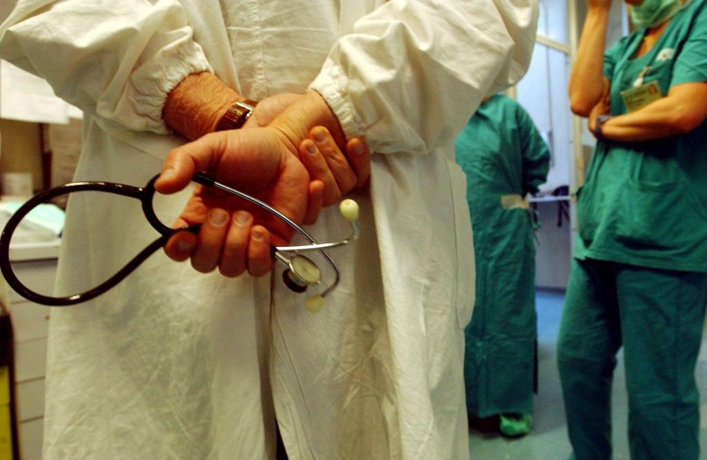 Diagnosi errata di un’ischemia: 28enne denuncia, a processo due medici