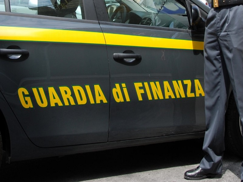 Sottrae un milione di euro dalle casse di “Riscossione Sicilia”. Denunciato funzionario