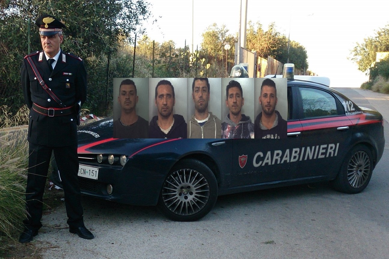 Furto in azienda dismessa: 5 persone finiscono in manette