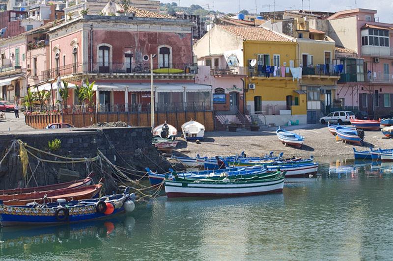 Un cadavere nel mare di Acitrezza