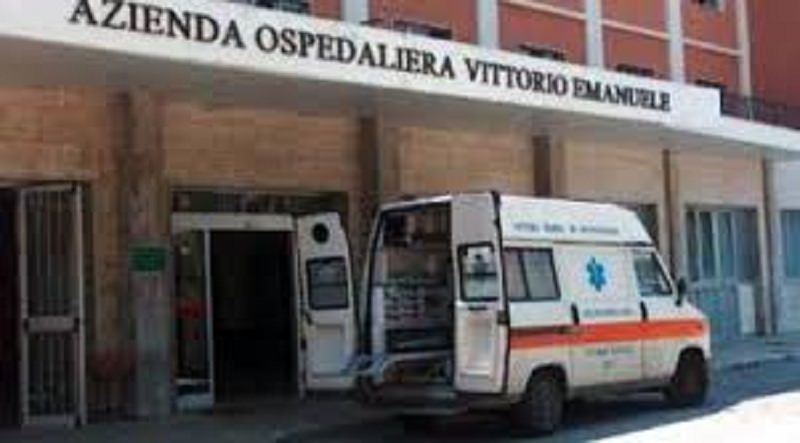 Gela, bruciate due auto al primario del Pronto Soccorso