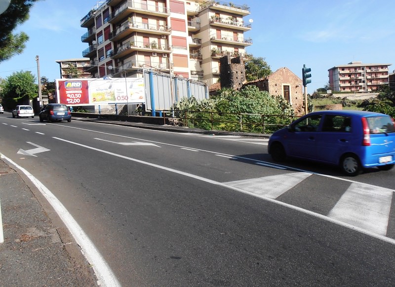 Catania, cambia il transito in via Leucatia: protestano cittadini della II circoscrizione