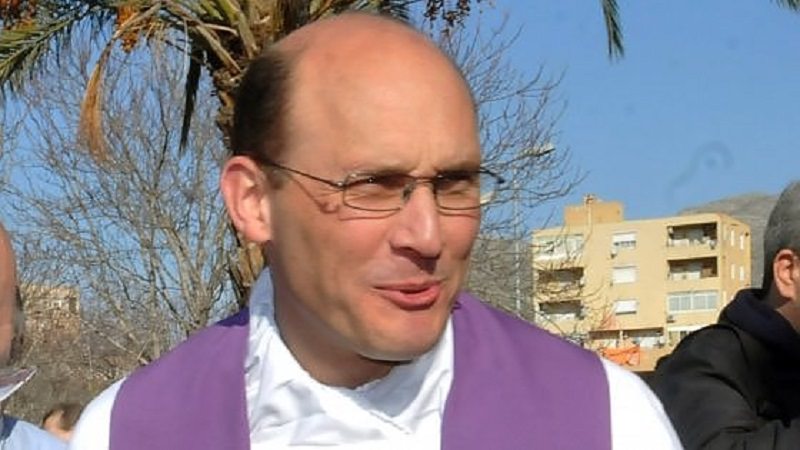 Coltelli e pistola puntati contro il nipote di Sandro Pertini: è aggressione
