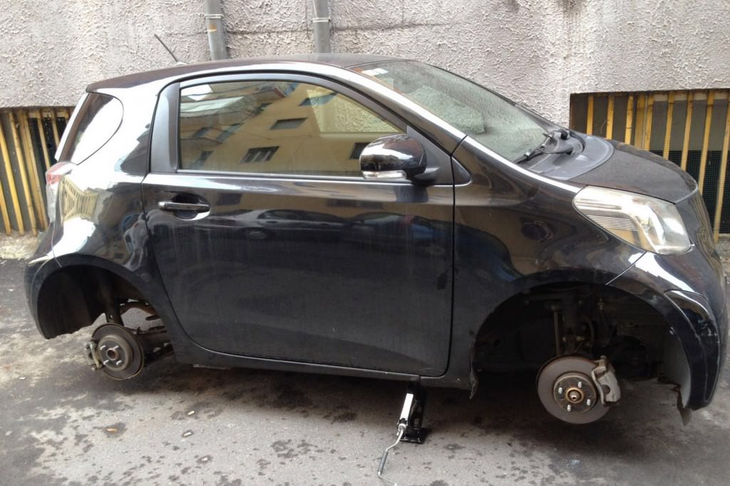 Continui furti di parti d’auto a Cibali, Zingale: “Bisogna monitorare la zona”