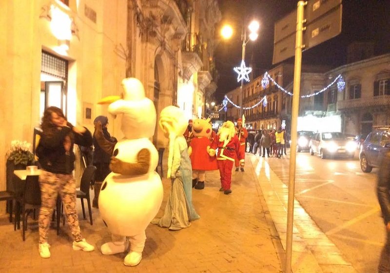 “Con te a Natale” l’evento che coinvolge grandi e piccoli a Modica