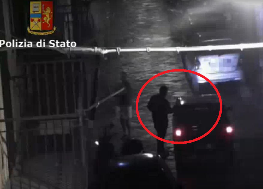 Duro colpo al clan Cappello-Bonaccorsi, sgominata rete di spaccio a San Cristoforo: 16 arresti. IL VIDEO Duro colpo al clan Cappello-Bonaccorsi, sgominata rete di spaccio a San Cristoforo: 16 arresti. IL VIDEO