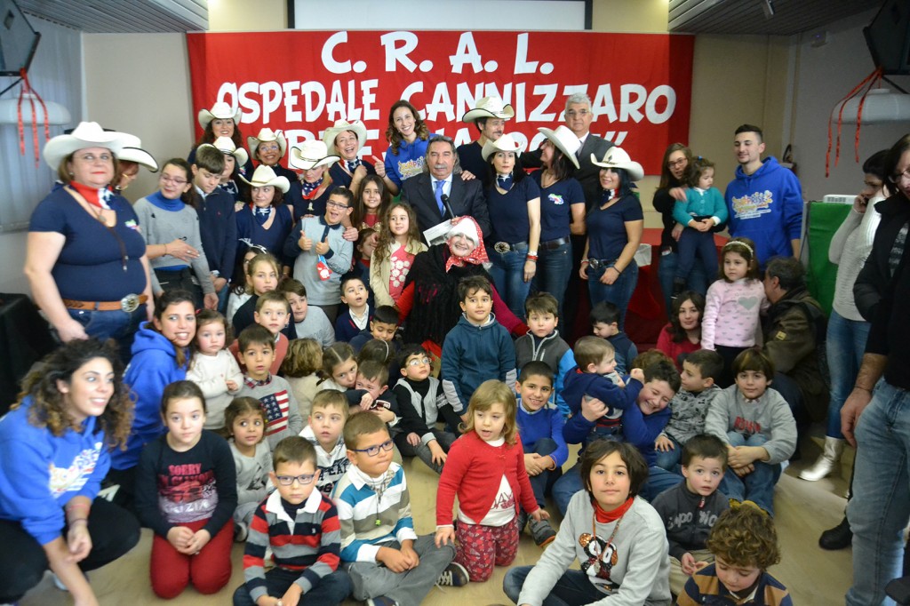 Ospedale Cannizzaro, Befana con i doni in Pediatria