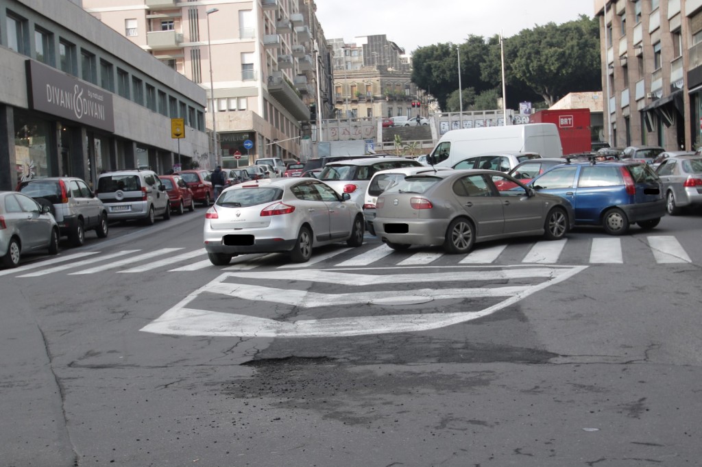 Parcheggio selvaggio e degrado in via Sant’Euplio, Sofia: “Bisogna attuare un piano di rilancio”
