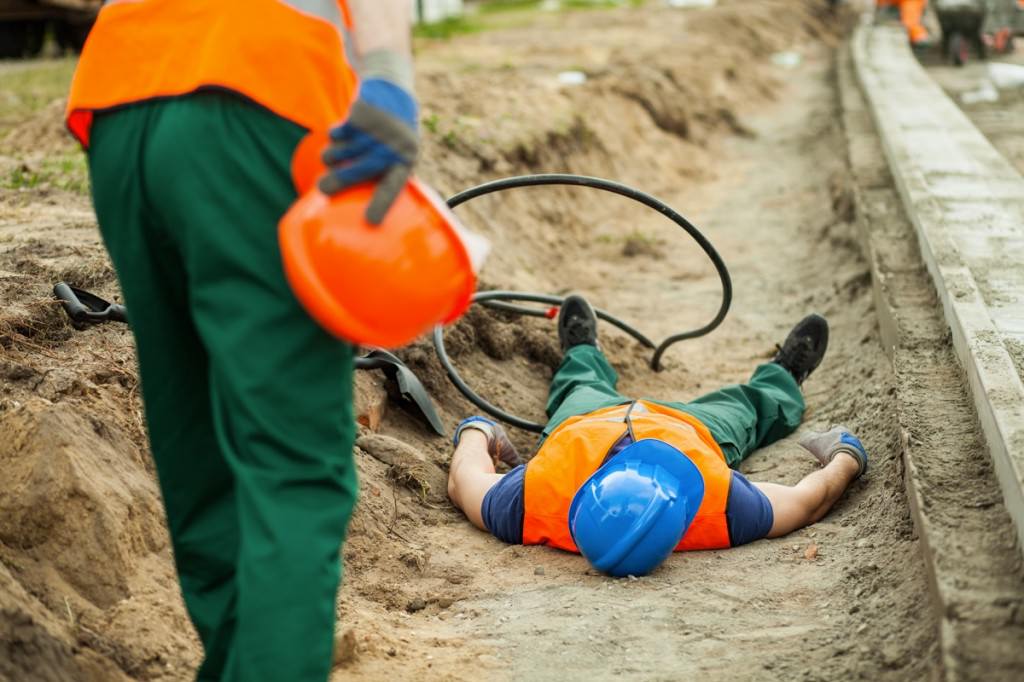 Incidente sul lavoro, 7 indagati per la morte di un operaio deceduto in un cantiere
