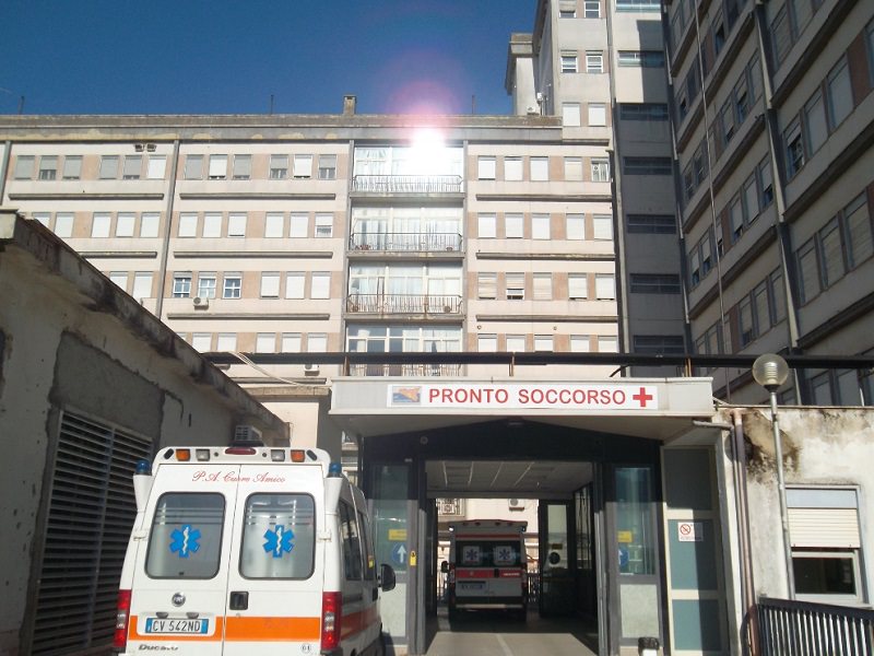 Coronavirus Sicilia, 5 soggetti positivi all’ospedale Sant’Elia: ricoveri al momento sospesi