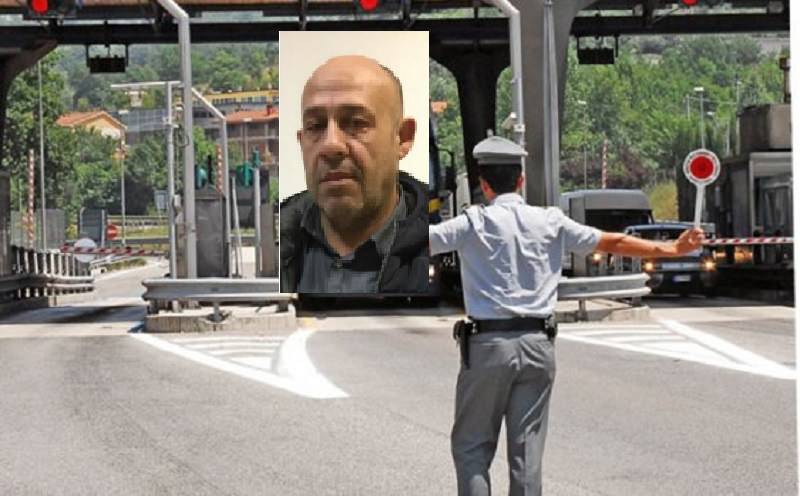 Fermato al casello per un controllo, trasportava un chilo di cocaina. Arrestato corriere torinese Fermato al casello per un controllo, trasportava un chilo di cocaina. Arrestato corriere torinese