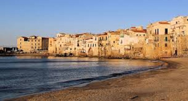 Cefalù punta sulla mobilità green in chiave turistica