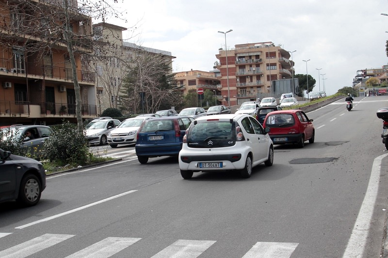 Tamponamento a catena alla circonvallazione di Catania: traffico in tilt