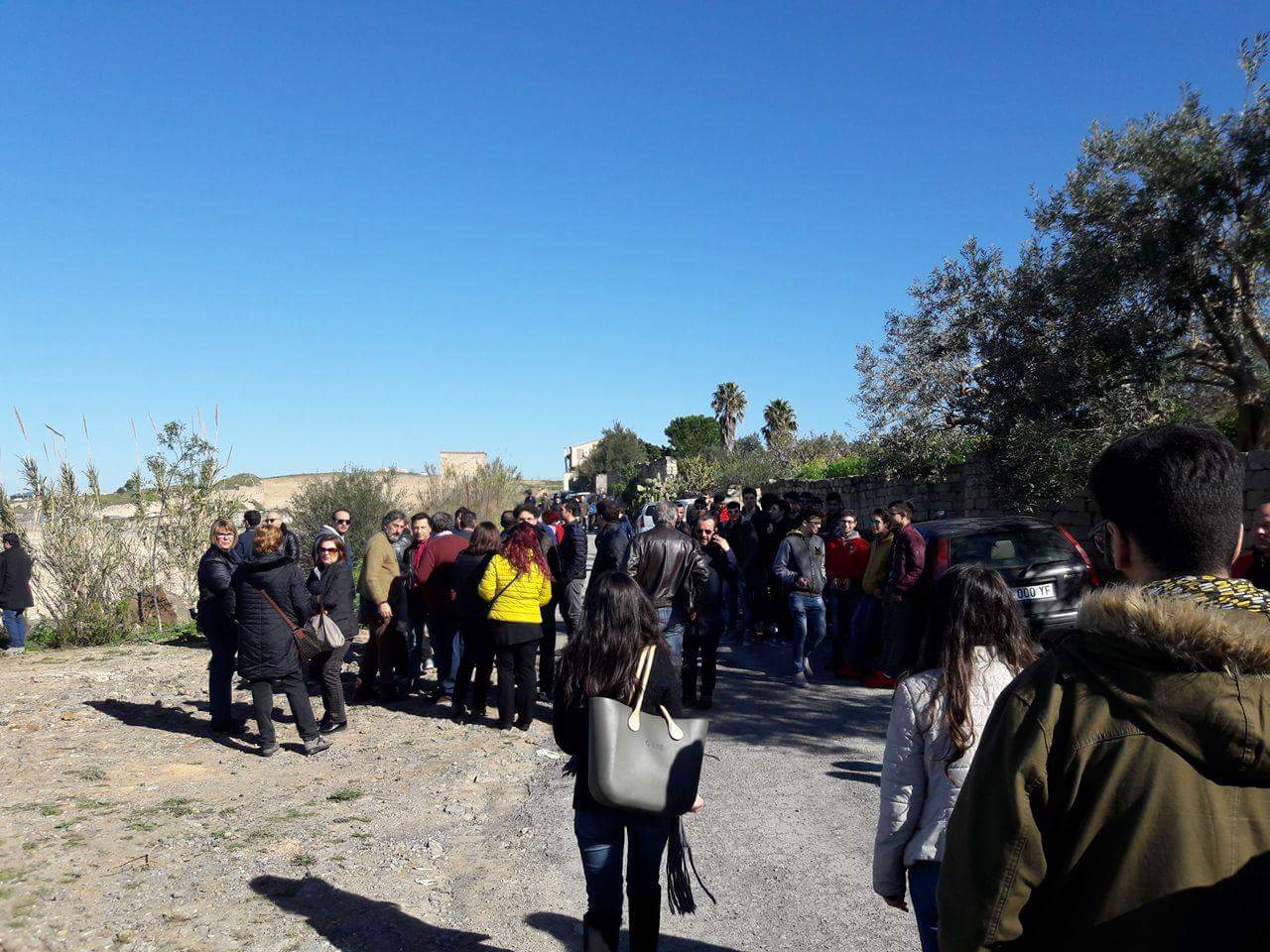 Lentini, centinaia in piazza contro la discarica