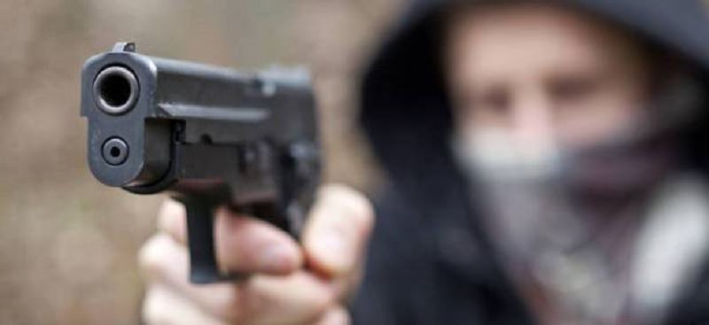 Preso il rapinatore del bar centrale di Vittoria, il complice è ancora a piede libero