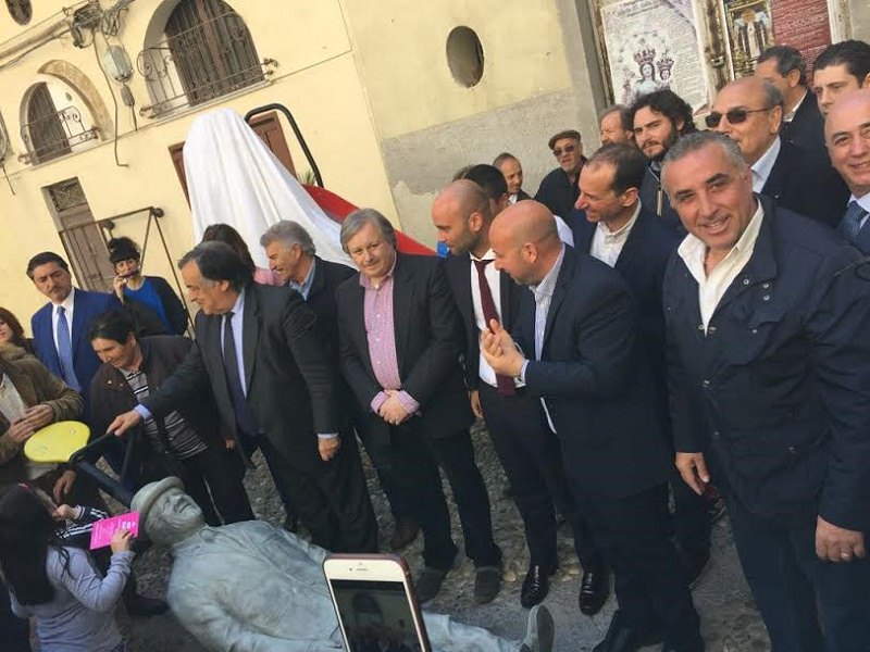 Un monumento al Capo dedicato a Franco Franchi e Ciccio Ingrassia