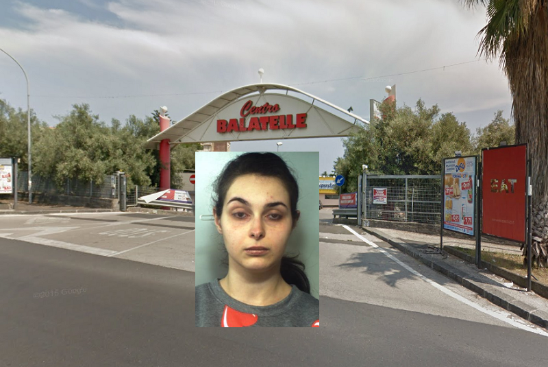 Nasconde la refurtiva nel passeggino della figlia, bloccata nel parcheggio del centro commerciale “Balatelle”