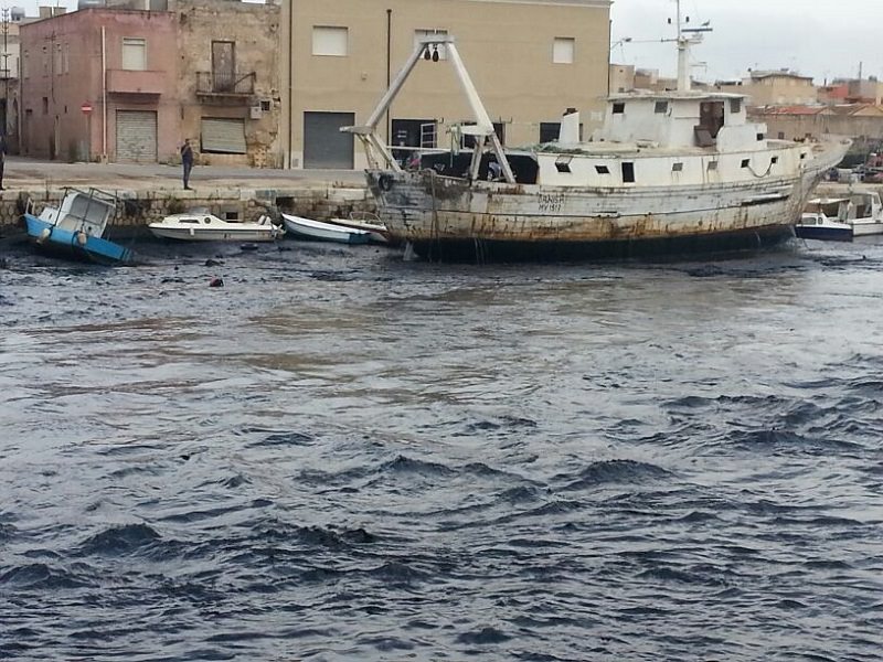Pescherecci e imbarcazioni affondate: è stato d’emergenza a Lampedusa