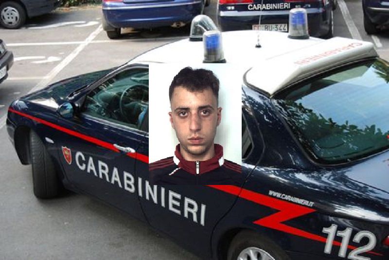 “Quanta ne vuoi?” e manette ai polsi: tra i clienti del pusher un carabiniere