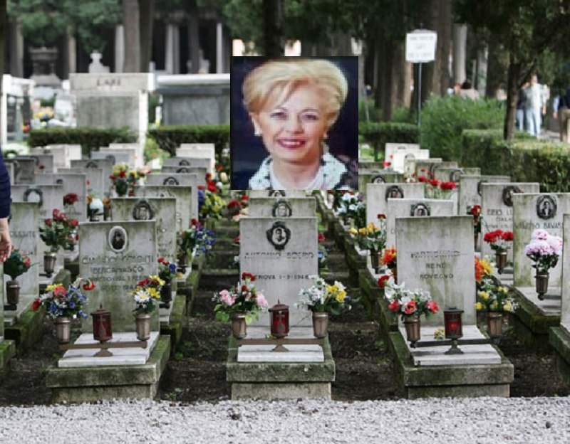 Uccise la madre all’interno del cimitero: arrestato il “figlio-omicida” Uccise la madre all’interno del cimitero: arrestato il “figlio-omicida”