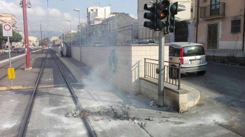 Palermo, due atti vandalici nel giro di poche ore ai danni del tram della linea 1