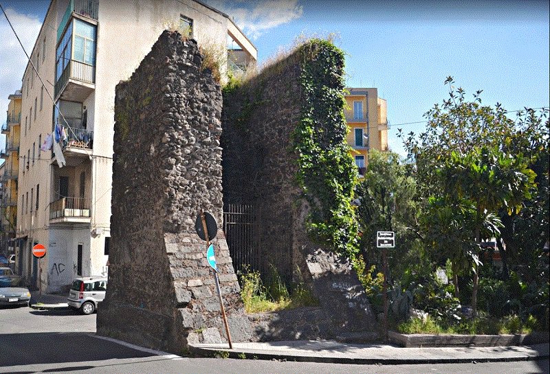 “Il mio tetto è il cielo sopra il mio quartiere”: riscoprire Antico Corso