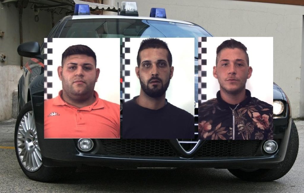 Derubano un sessantenne di orologio d’oro e denaro “alla luce del sole”: tre arresti