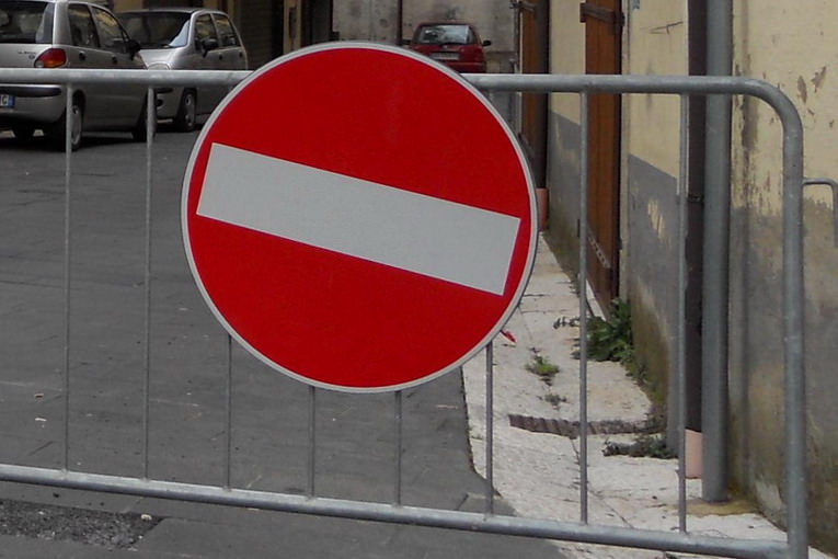 “Chiusura piazze in caso di violazioni di norme”, nuove restrizioni anti-Covid: ecco l’ordinanza di Orlando a Palermo